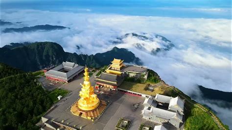 Montanha Emei: Uma Jornada Espiritual e Panoramas de Sonhar Acordado!