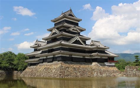  O Castelo de Matsumoto: Uma Fortaleza Medieval Que Desafia o Tempo e o Seu Imaginário!